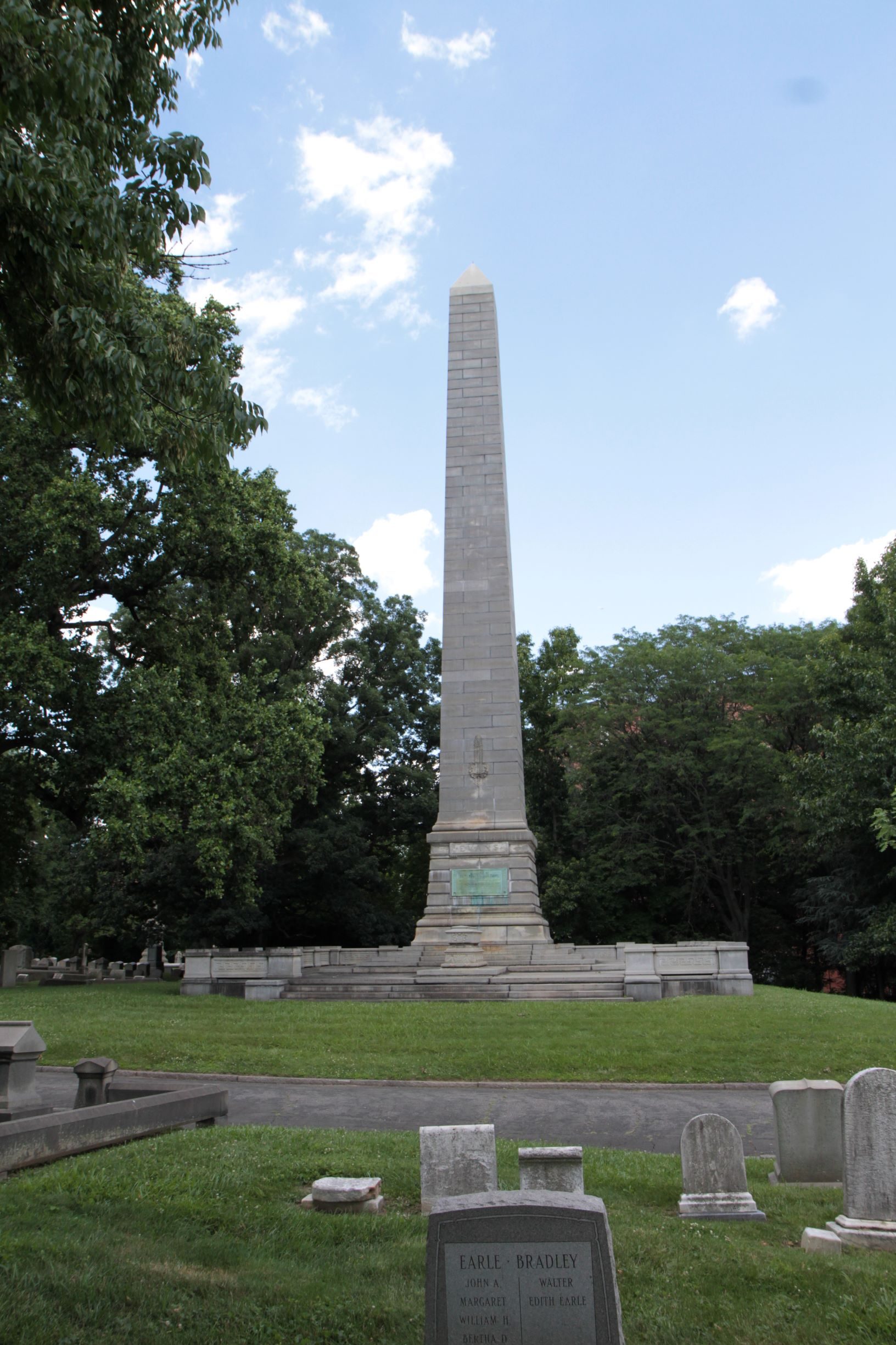 Thomas William Evans' tomb, Woodland Cemetery, Philadelphia (1).JPG